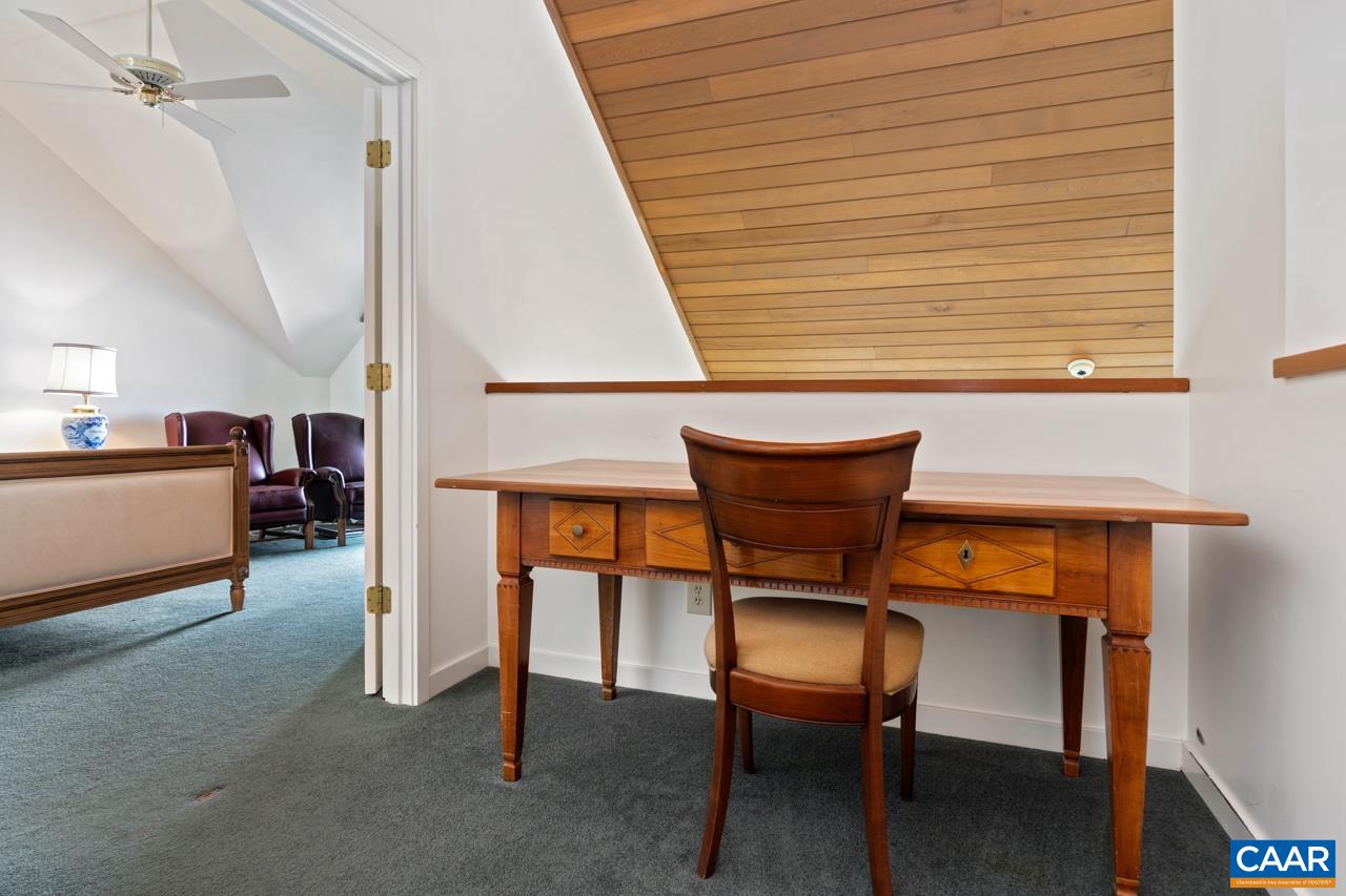 1706 High Ridge Wintergreen, VA 22967 - Photo 25 of 36 a view of a hallway with seating area