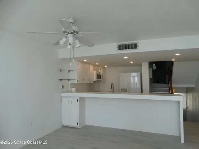 $2,600 | 5050 Ocean Beach Boulevard, Unit 502, Cocoa Beach, FL 32931