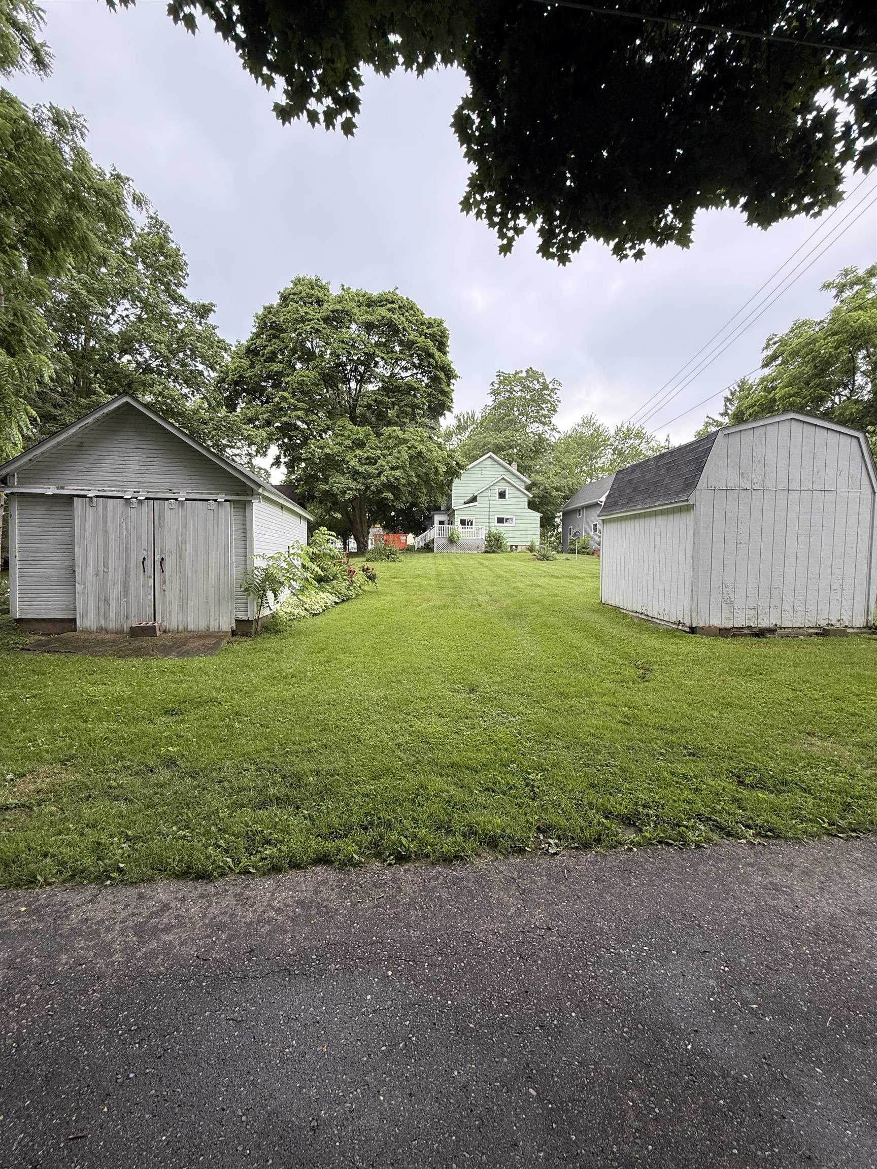 414 North Maple Street Ithaca, MI 48847 - Photo 16 of 39 1947335-894cdb33-4ed5-4024-9caf-7cefe393712b.JPG