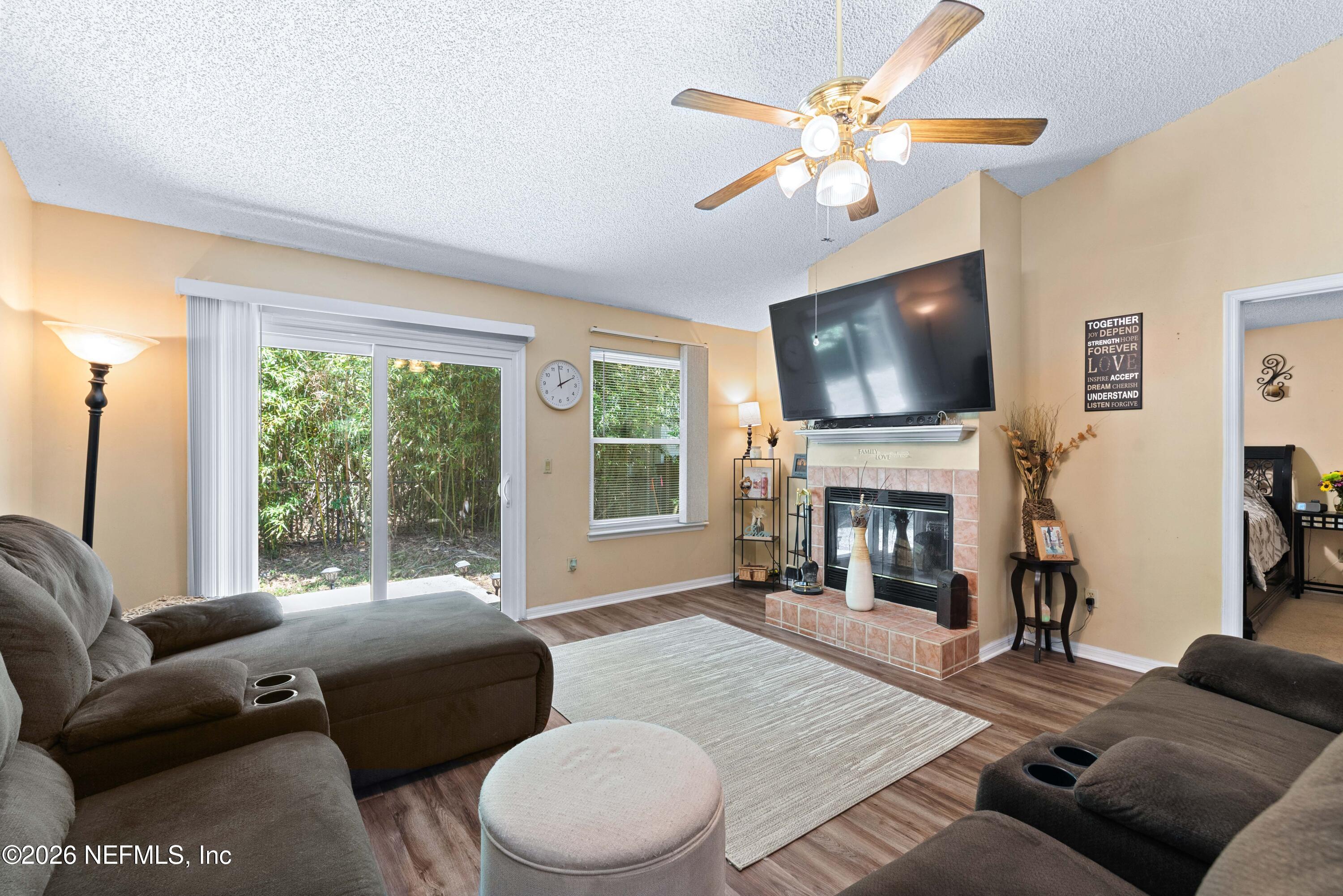 1563 Graduation Lane Middleburg, FL 32068 - Photo 5 of 27 1563 Graduation Ln-6