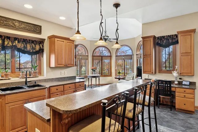 $715,000 | 5592 Jennifer Court, Yorkville, IL 60560