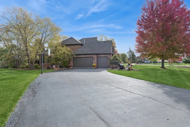 $715,000 | 5592 Jennifer Court, Yorkville, IL 60560