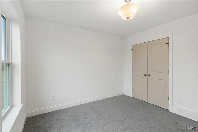 $456,900 | 105 Terwillager Lane, Manlius, NY 13116