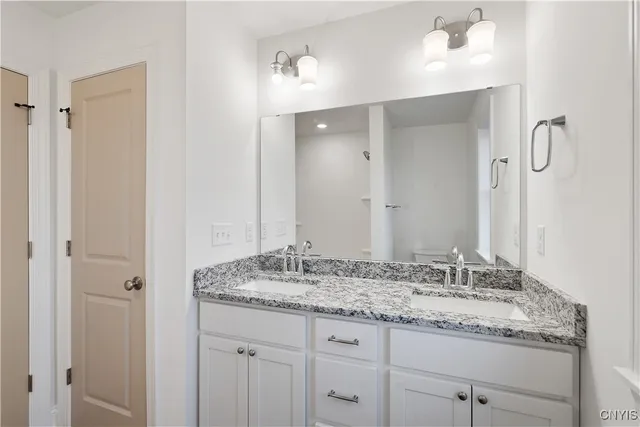 $456,900 | 105 Terwillager Lane, Manlius, NY 13116