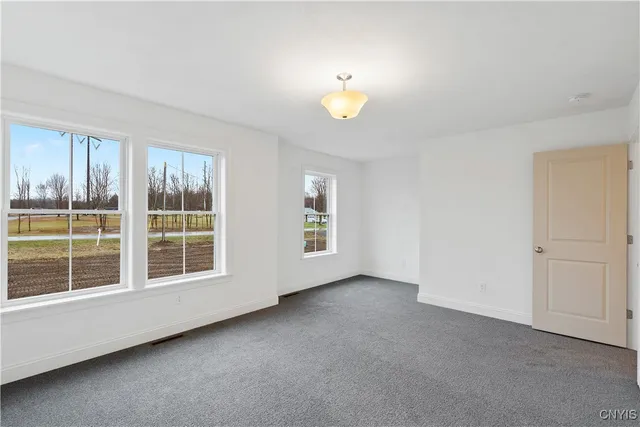 $456,900 | 105 Terwillager Lane, Manlius, NY 13116