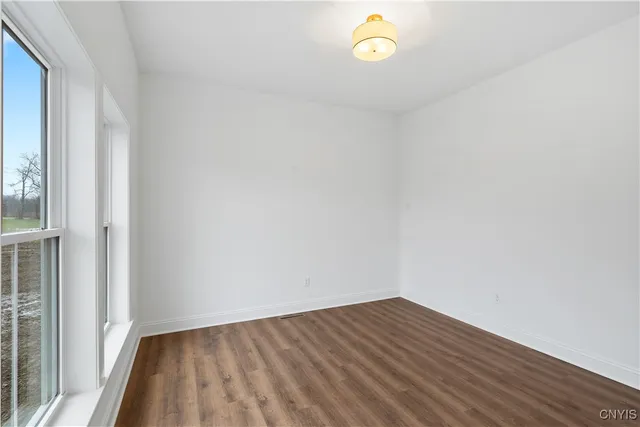 $456,900 | 105 Terwillager Lane, Manlius, NY 13116