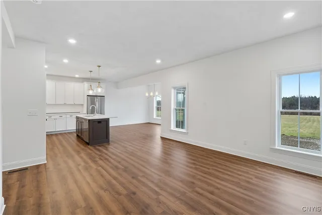 $456,900 | 105 Terwillager Lane, Manlius, NY 13116