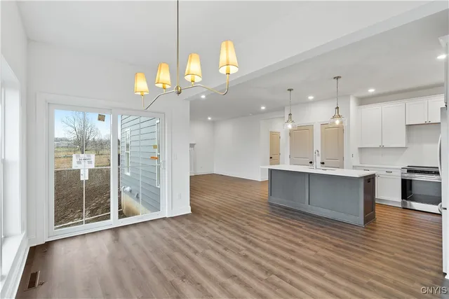 $456,900 | 105 Terwillager Lane, Manlius, NY 13116