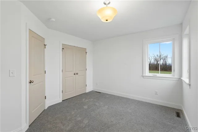 $456,900 | 105 Terwillager Lane, Manlius, NY 13116