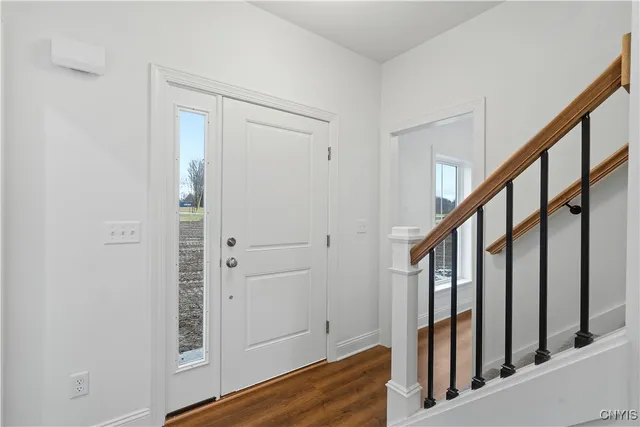 $456,900 | 105 Terwillager Lane, Manlius, NY 13116