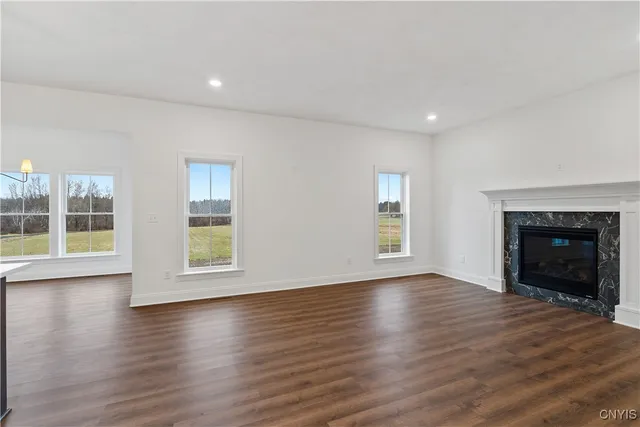 $456,900 | 105 Terwillager Lane, Manlius, NY 13116