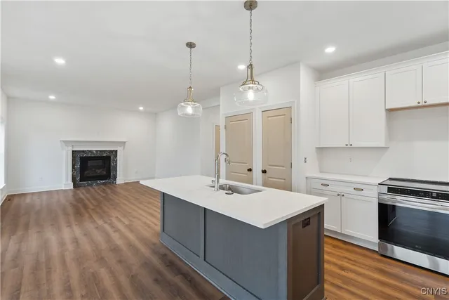 $456,900 | 105 Terwillager Lane, Manlius, NY 13116