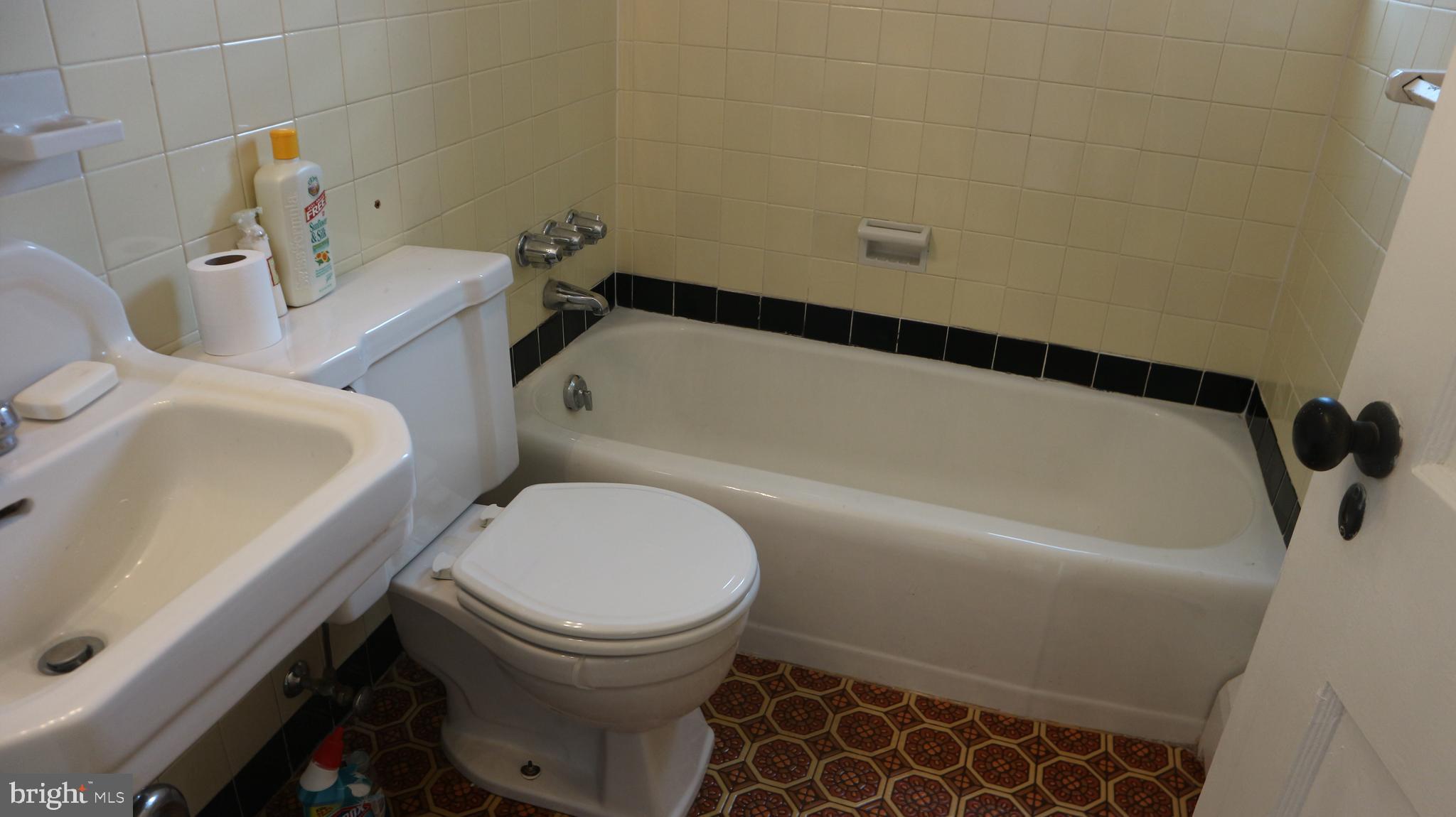 522 Overlook Road Philadelphia, PA 19128 - Photo 15 of 19