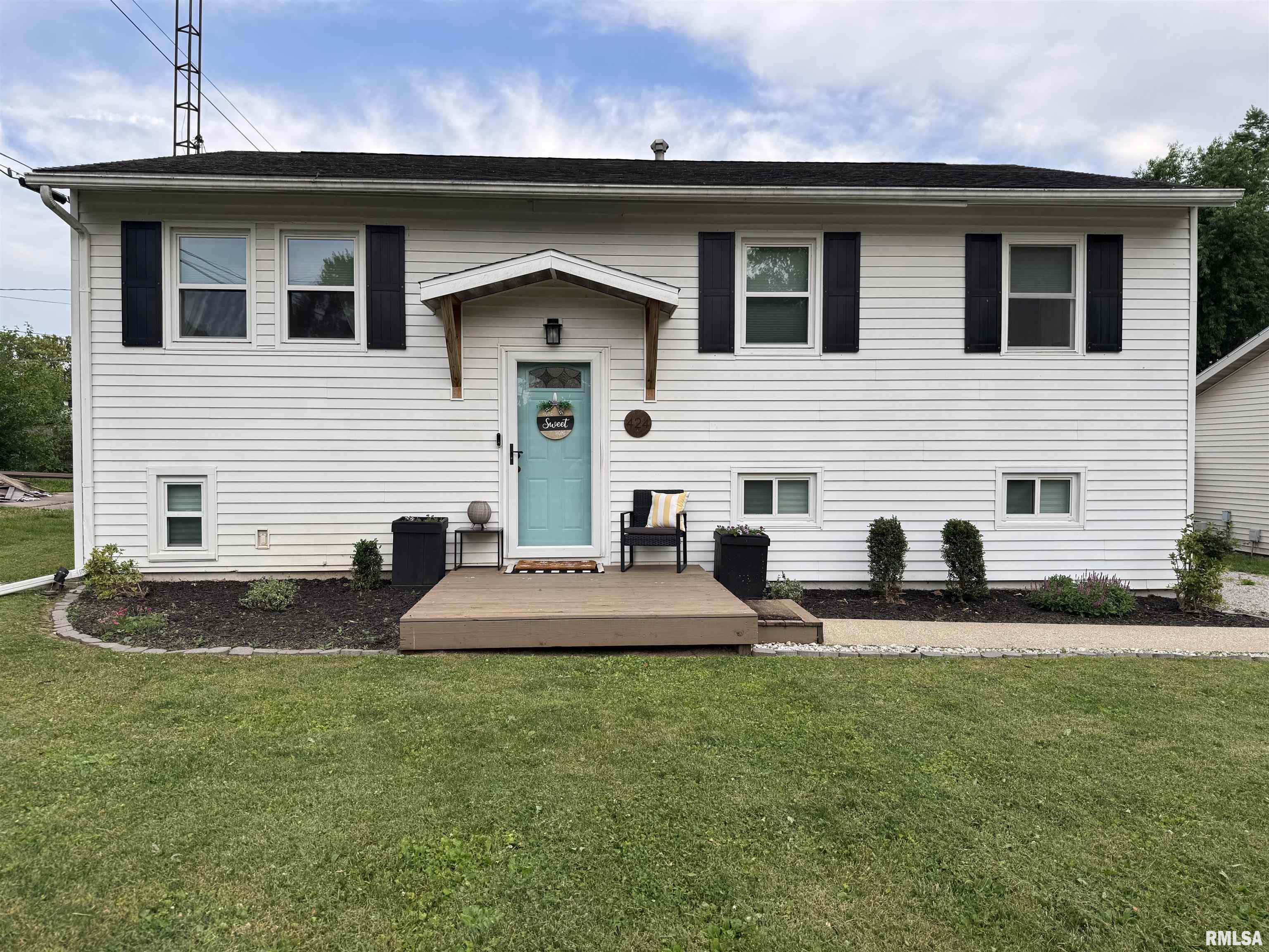 424 Lexington Drive Rochester, IL 62563 - Photo 2 of 34