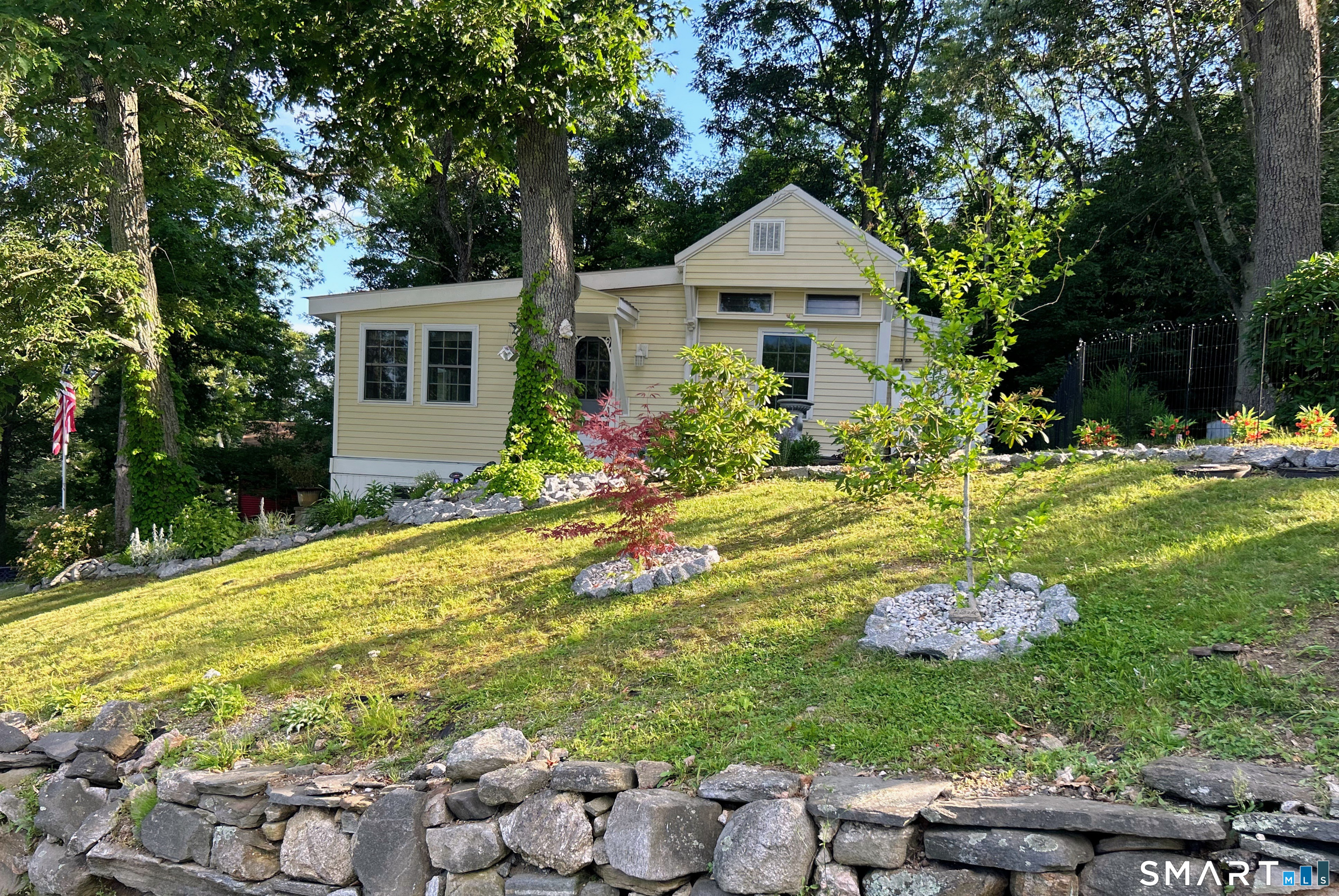 5 Hilltop Road East Hampton, CT 06424 - Photo 1 of 38