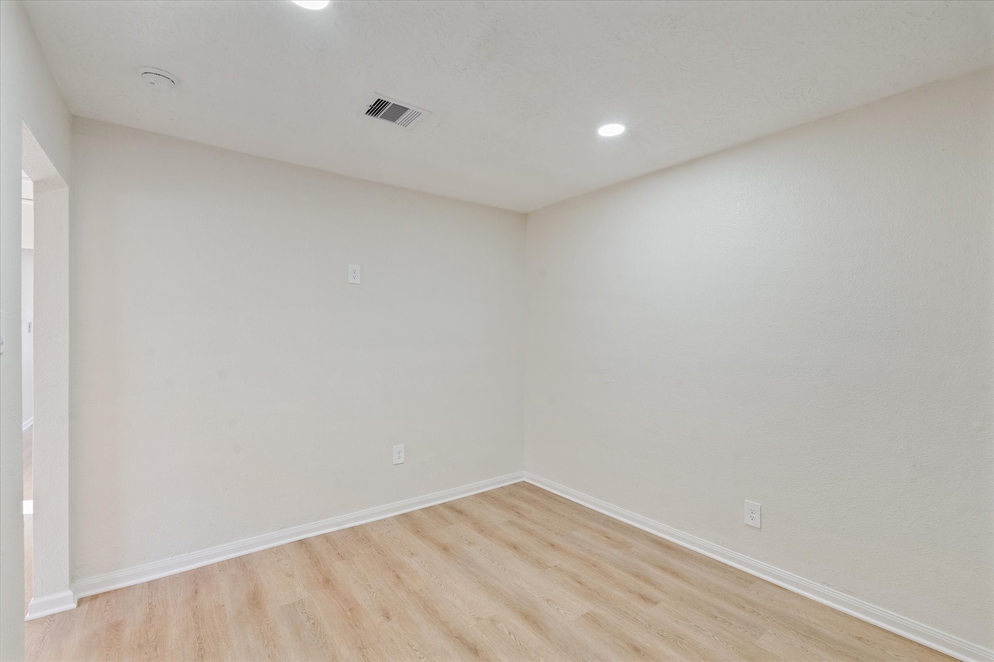 10403 Winding Trail Road La Porte, TX 77571 - Photo 21 of 26 a view of an empty room