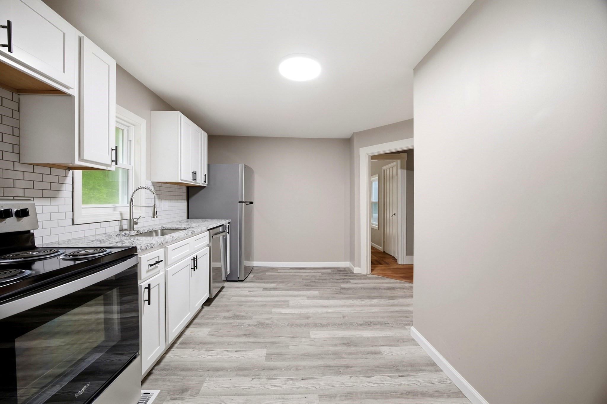 583 Main Street Warren, MA 01083 - Photo 6 of 39 Gallery Image 6
