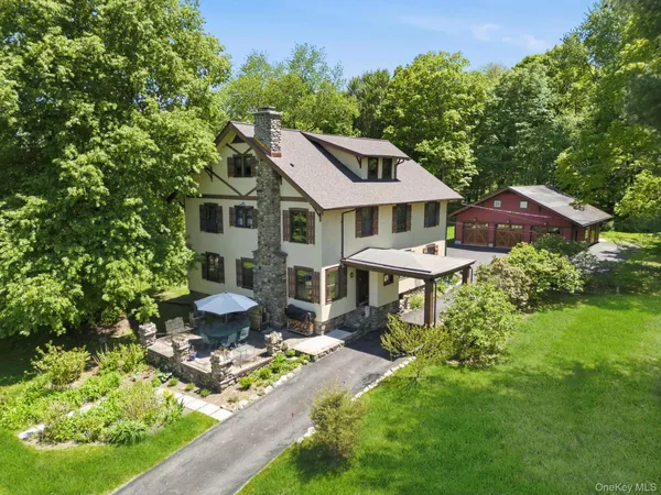 $1,700,000 | 8 Elmer Galloway Road, Katonah, NY 10536