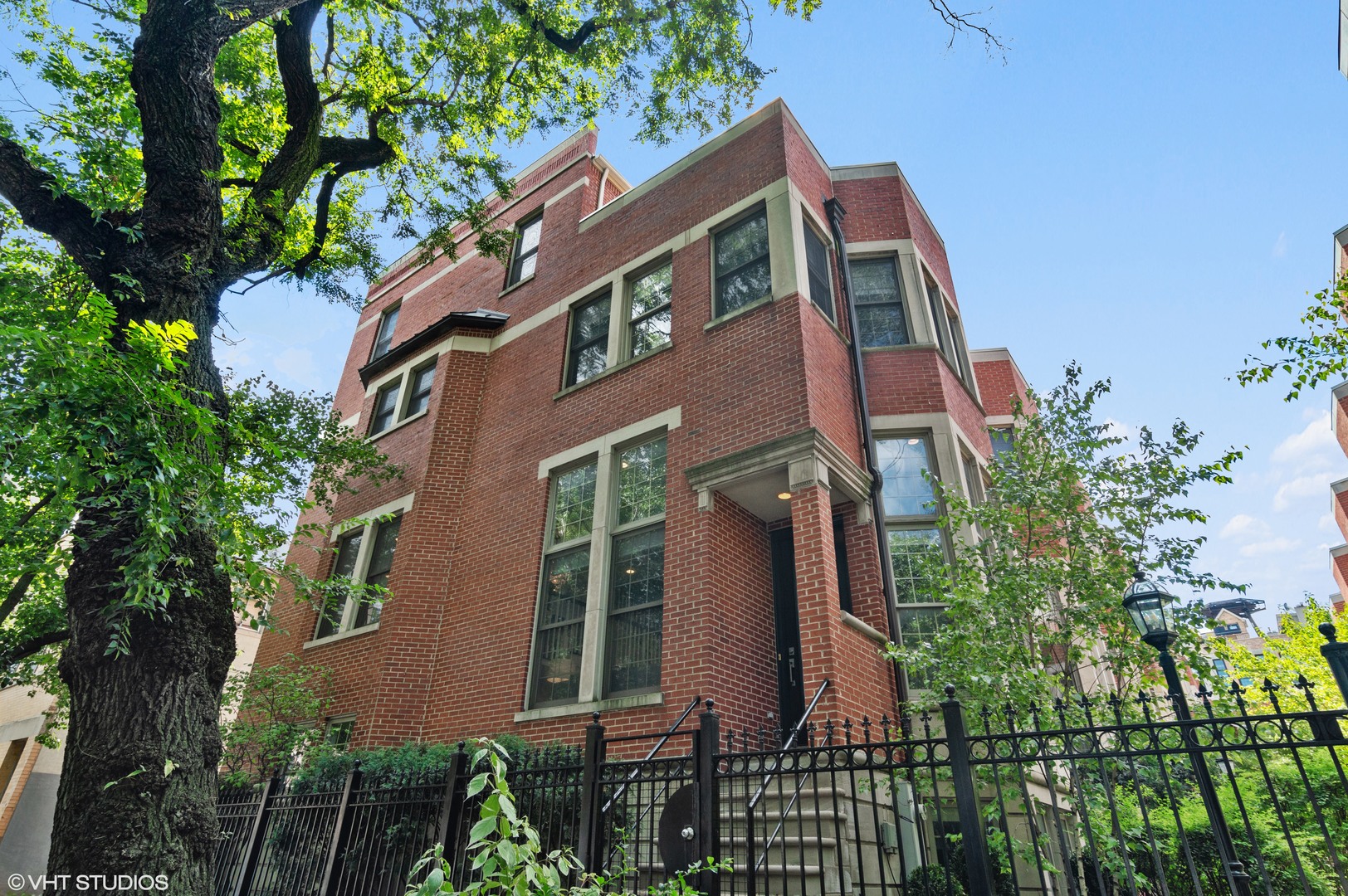 18 North Ada Street, Unit A Chicago, IL 60607 - Photo 12 of 16 Gallery Image 12