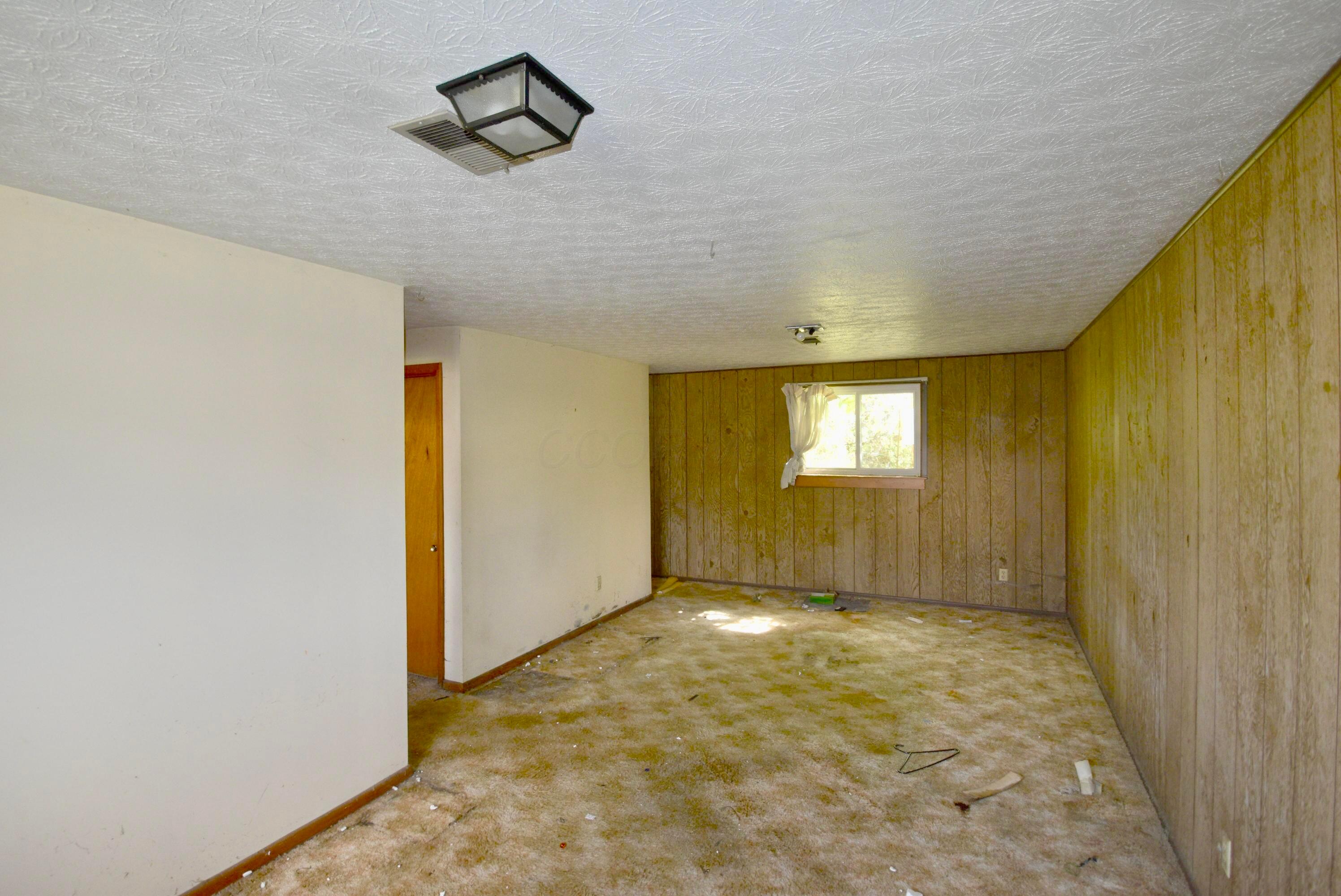 5789 Riverton Road Columbus, OH 43232 - Photo 15 of 30 DSC_2264