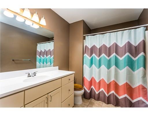 172 Wrentham Road Springfield, MA 01119 - Photo 15 of 22