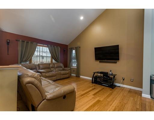 172 Wrentham Road Springfield, MA 01119 - Photo 3 of 22