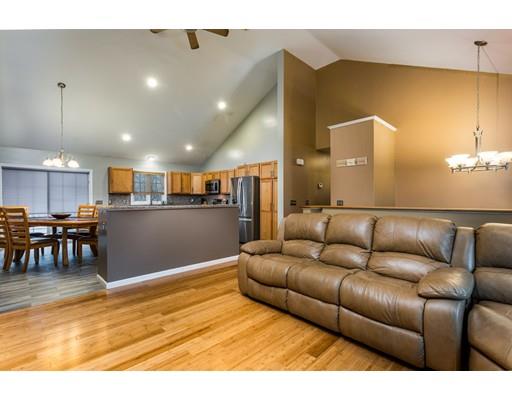 172 Wrentham Road Springfield, MA 01119 - Photo 4 of 22