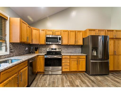 172 Wrentham Road Springfield, MA 01119 - Photo 6 of 22