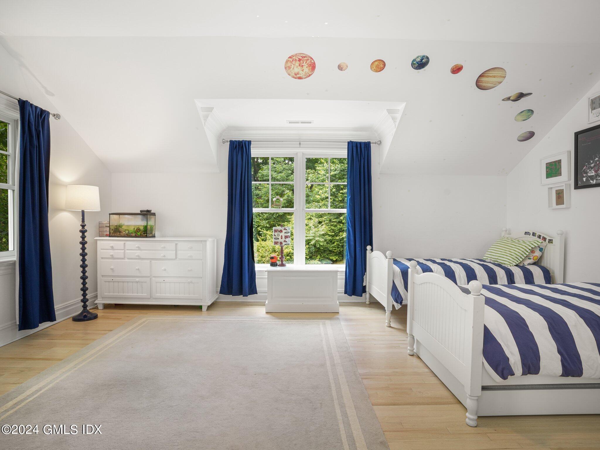 16 Laddins Rock Road Old Greenwich, CT 06870 - Photo 19 of 23 44-web-or-mls-16-laddins-rock-rd