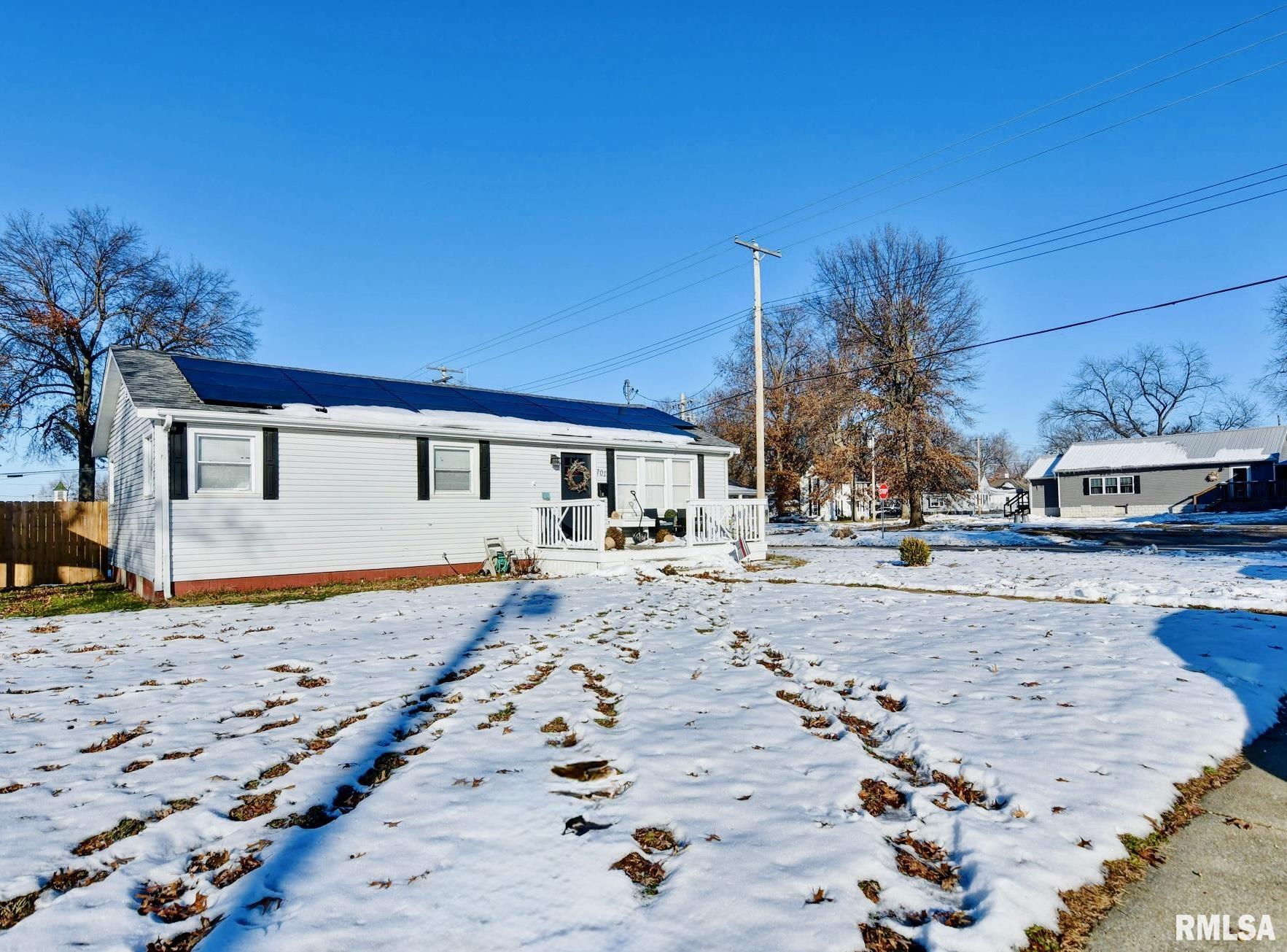 701 West Prairie Street Taylorville, IL 62568 - Photo 3 of 19