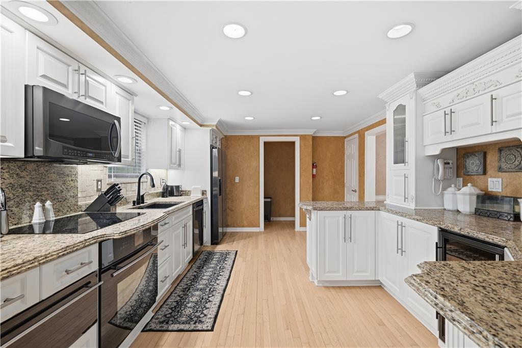 131 Elm Road Pittsburgh, PA 15237 - Photo 22 of 47 Kitchen