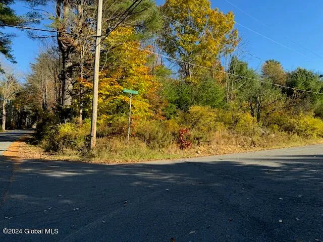 $199,500 | 30 Vanare Lane, Lake Luzerne, NY 12846