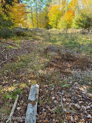 $199,500 | 30 Vanare Lane, Lake Luzerne, NY 12846