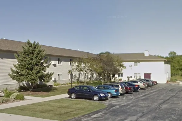 $1,059 | 1485 North 7th Street, Manitowoc, WI 54220