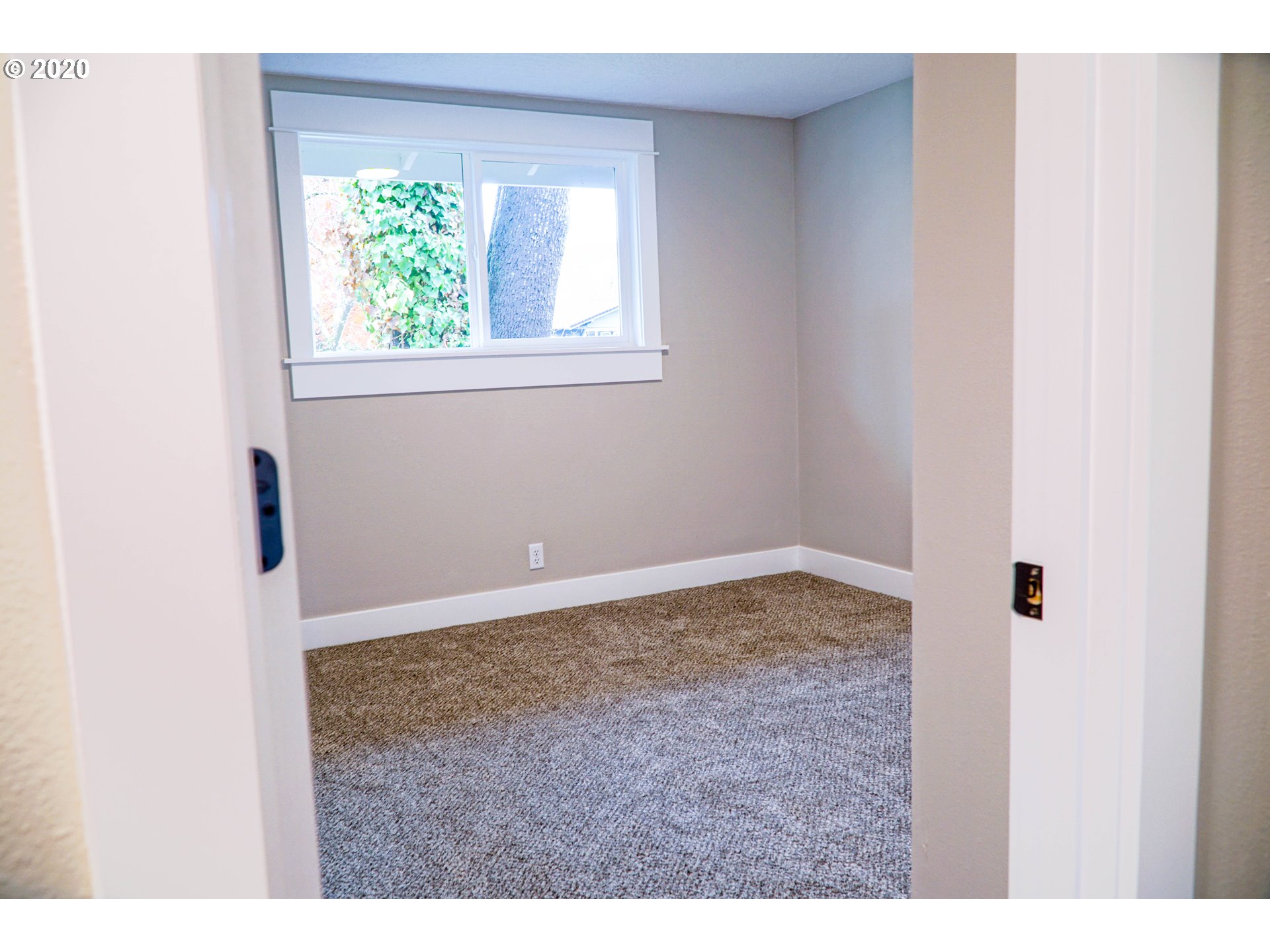 888 65th Street Springfield, OR 97478 - Photo 28 of 32 Gallery Image 28
