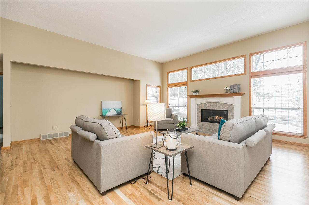2110 Newcastle Road Marion, IA 52302 - Photo 7 of 36 Gallery Image 7