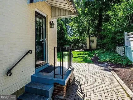 $1,150,000 | 21 Kentbury Way, Bethesda, MD 20814