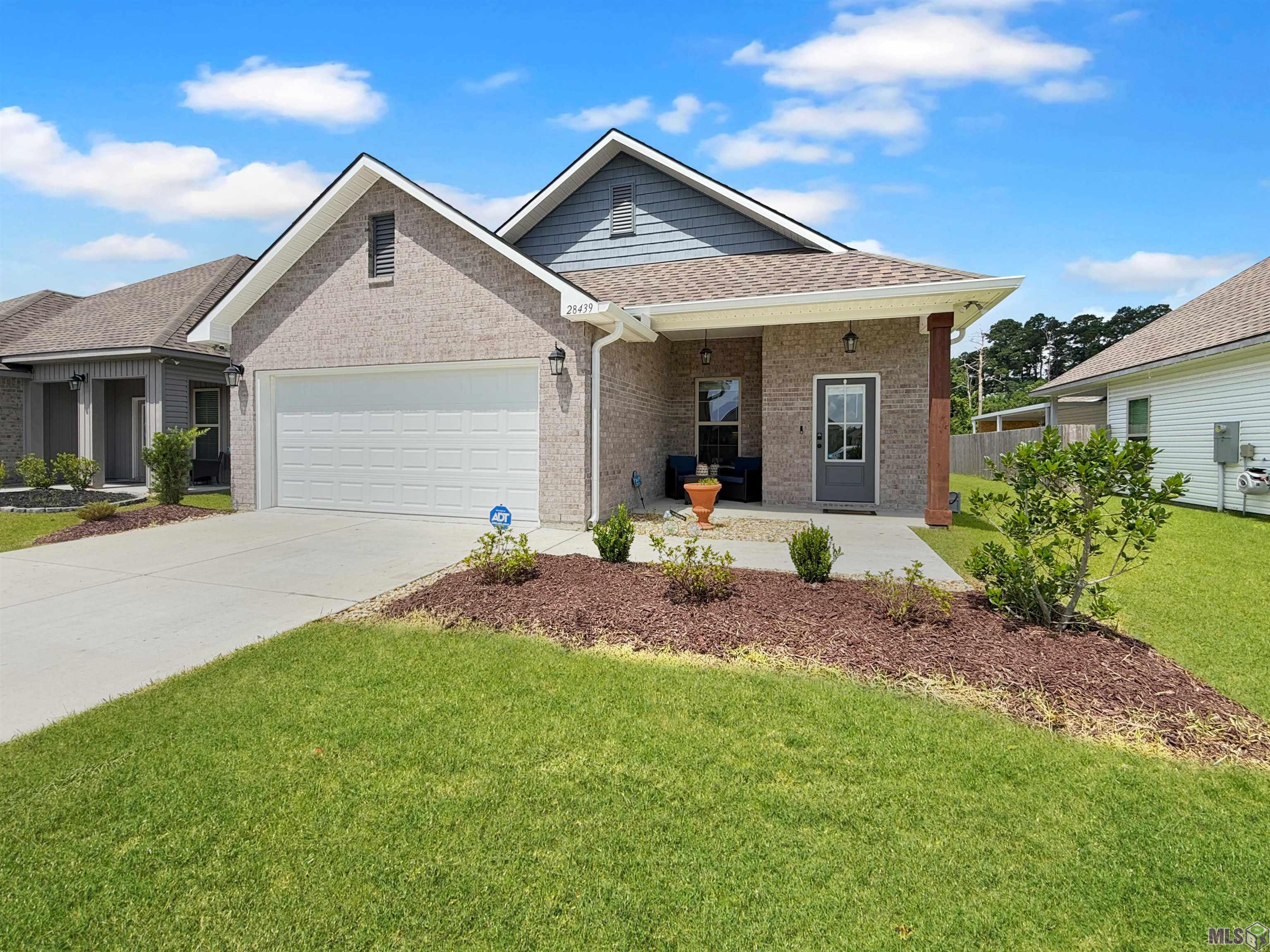 28439 Middlebrook Way Denham Springs, LA 70726 - Photo 3 of 22