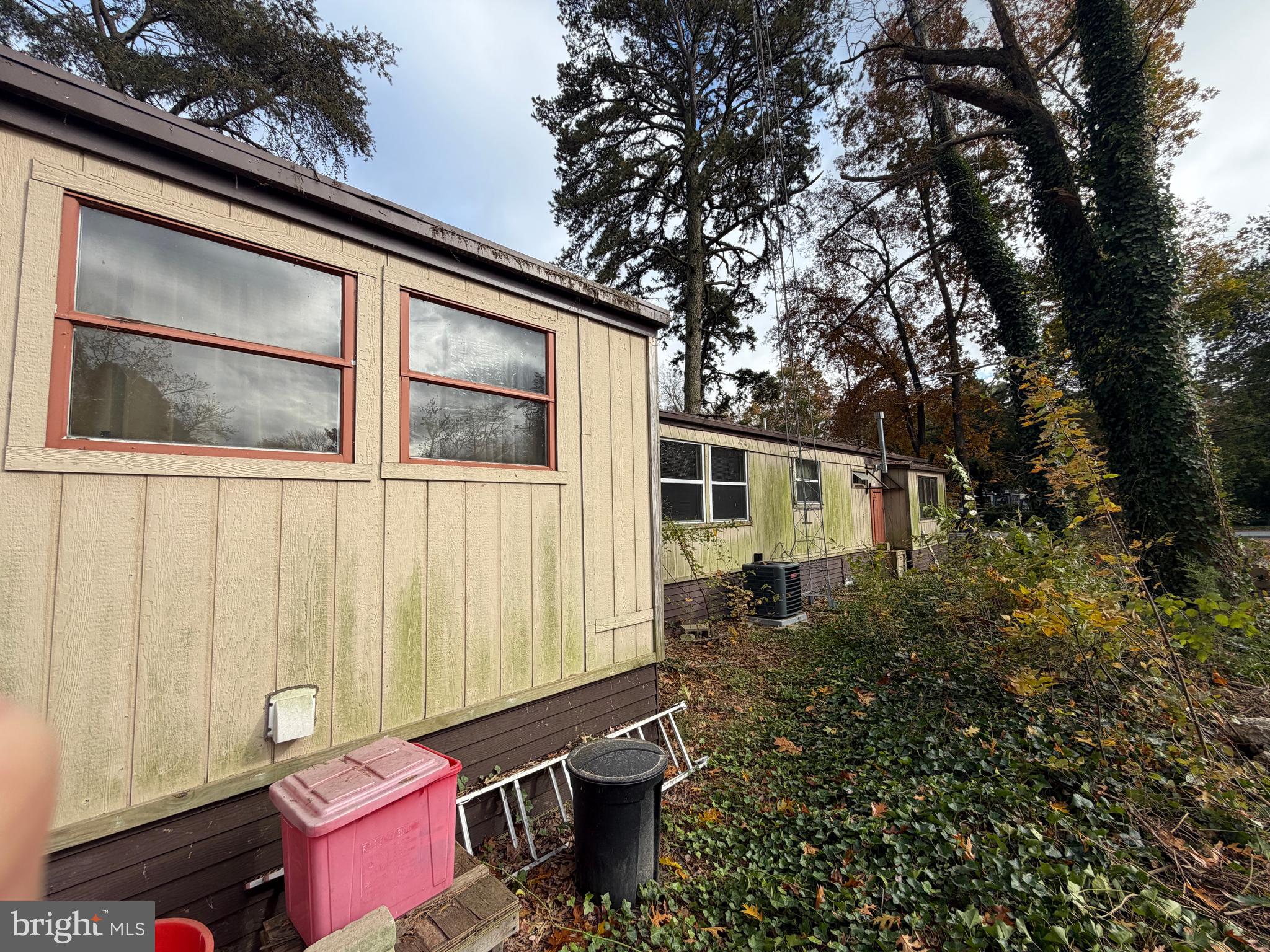 537 Dandelion Road Millville, NJ 08332 - Photo 23 of 33 a backyard of a house with outdoor seating