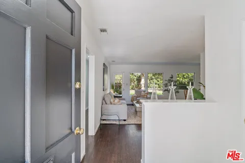 $1,895,000 | 3031 South Bentley Avenue, Los Angeles, CA 90064