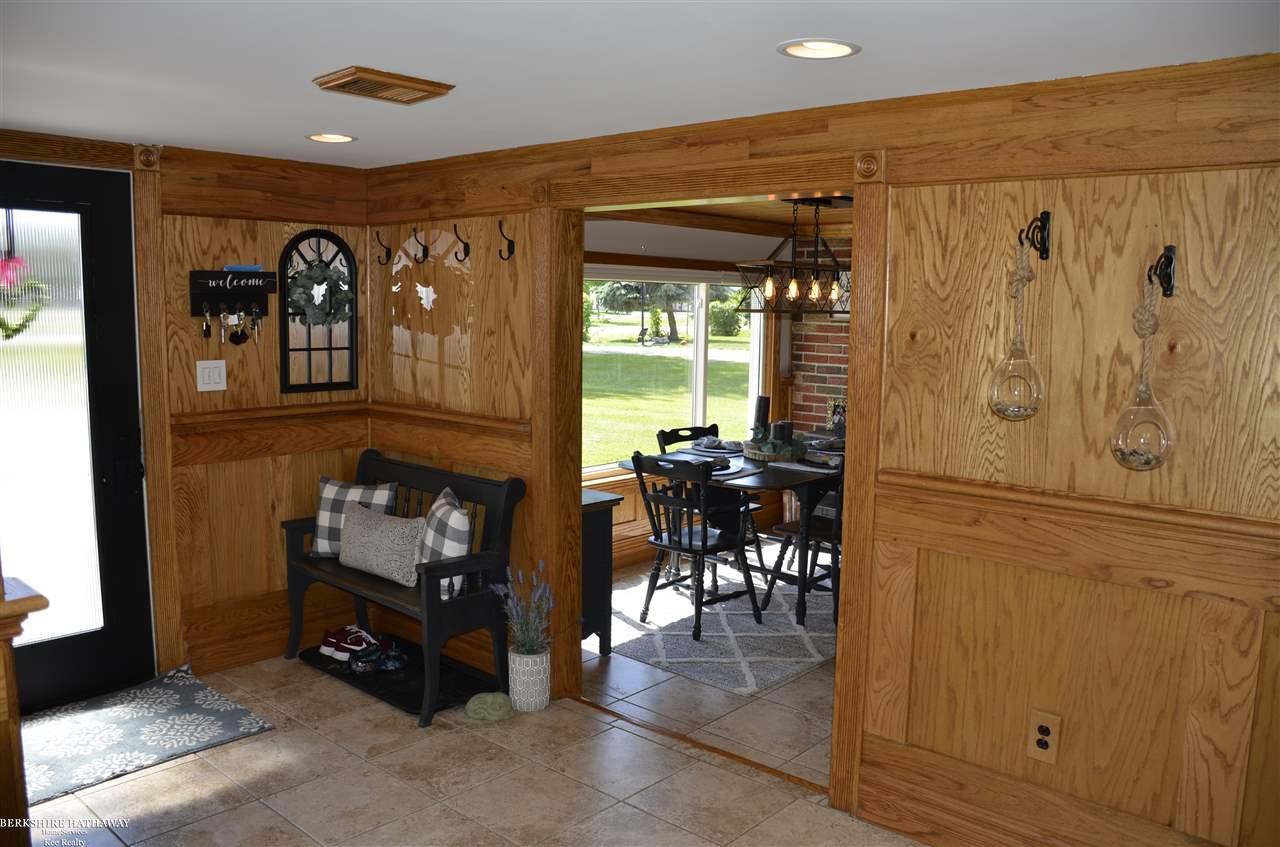 48677 Sugarbush Road New Baltimore, MI 48047 - Photo 3 of 37 50037889-2.JPG