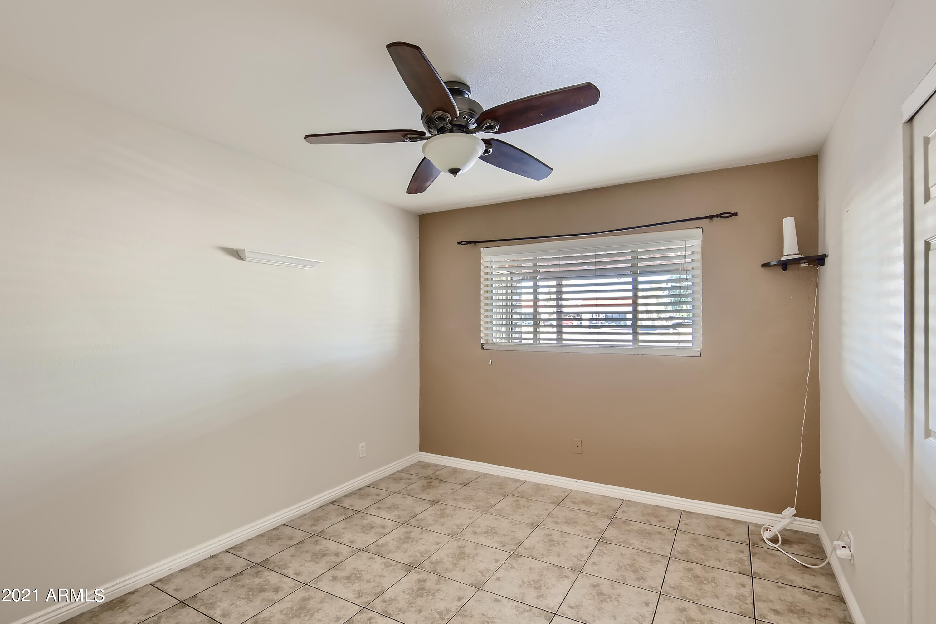 3502 West Lawrence Road Phoenix, AZ 85019 - Photo 9 of 11 17 Bedroom