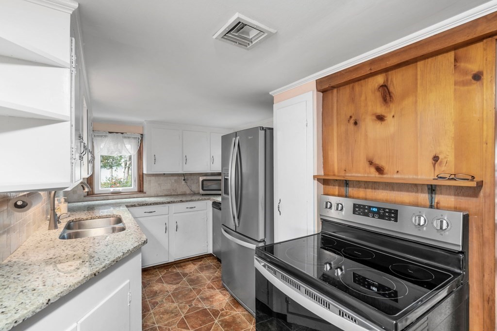 71 Cottage Road Newbury, MA 01951 - Photo 18 of 42 Gallery Image 18