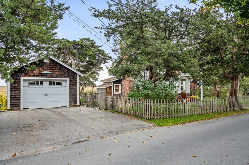 71 Cottage Road Newbury, MA 01951 - Photo 10 of 42 Gallery Image 10