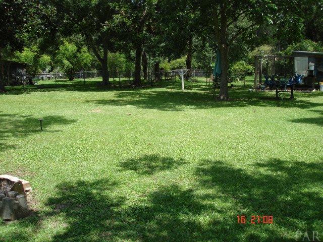1038 Isabella Road Cantonment, FL 32533 - Photo 3 of 19