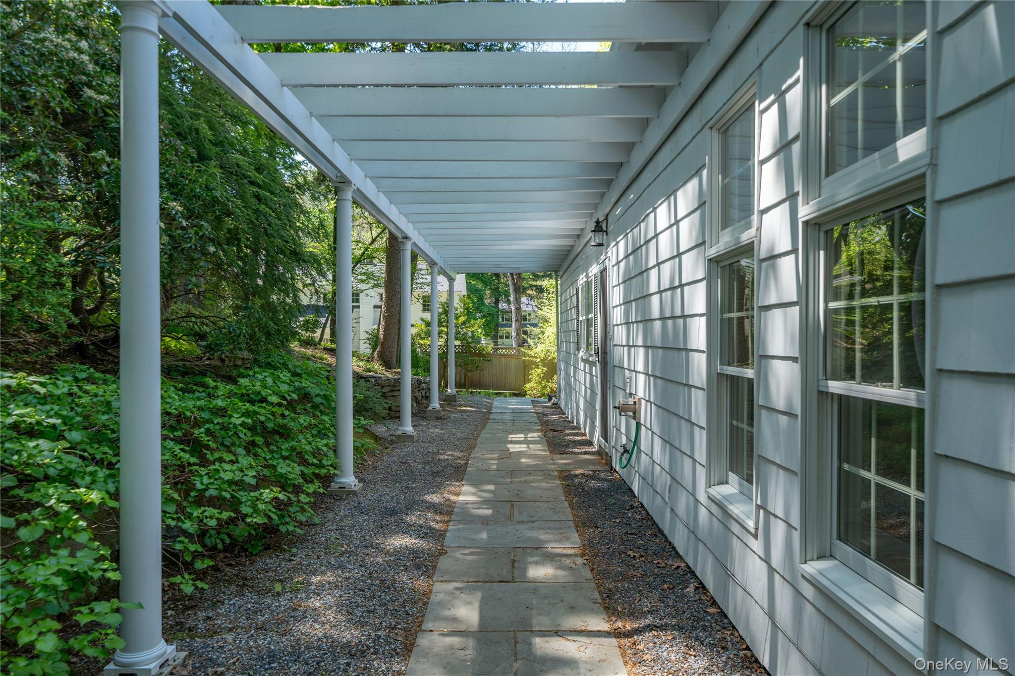 105 Douglas Road Chappaqua, NY 10514 - Photo 7 of 18