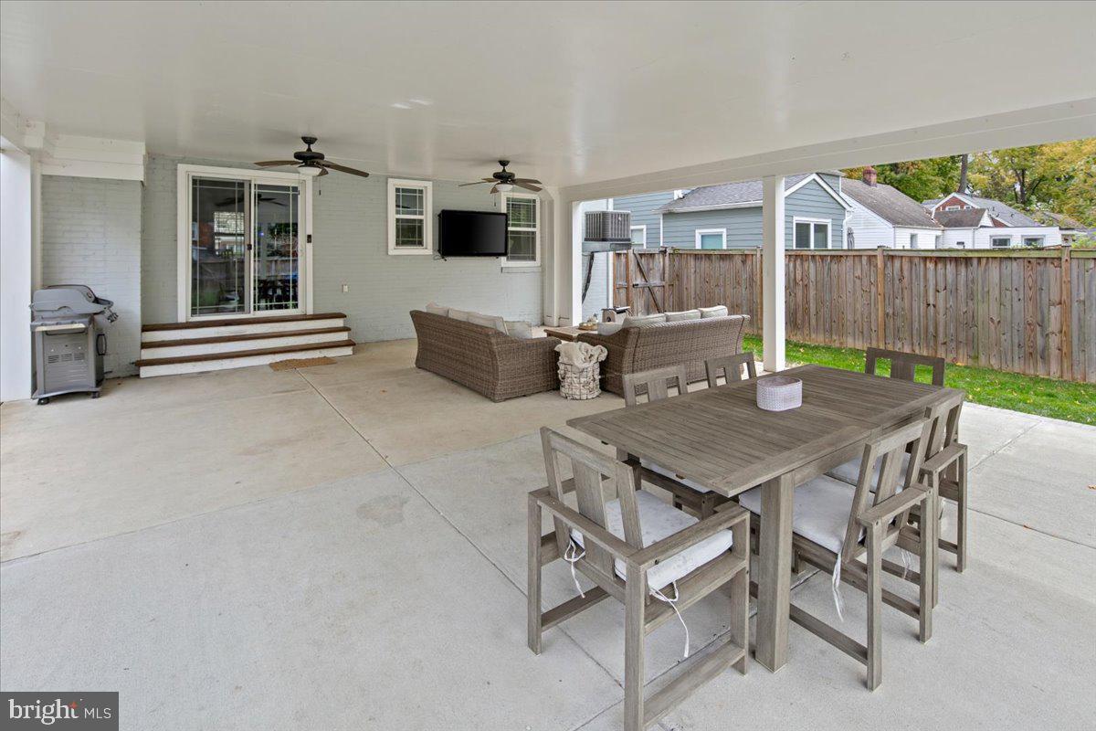 6404 13th Street Alexandria, VA 22307 - Photo 4 of 22