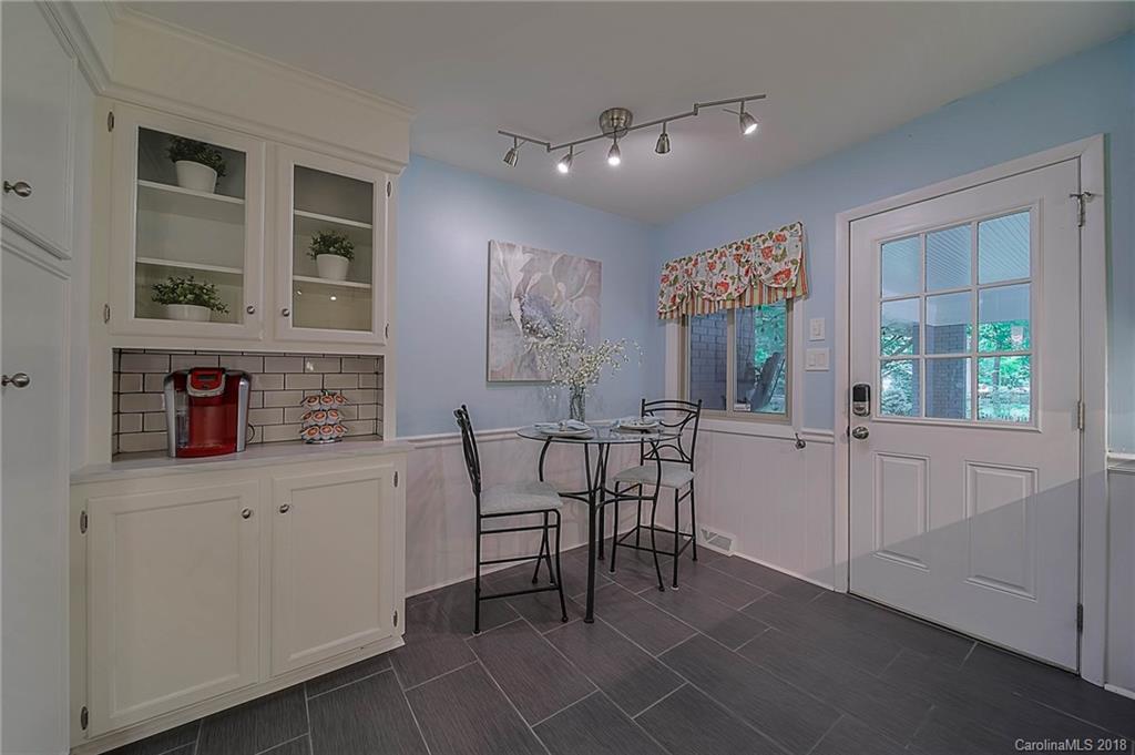 5918 Gate Post Road, Unit 7 Charlotte, NC 28211 - Photo 11 of 36 Gallery Image 11