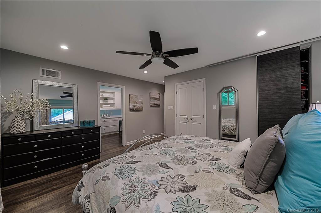5918 Gate Post Road, Unit 7 Charlotte, NC 28211 - Photo 14 of 36 Gallery Image 14