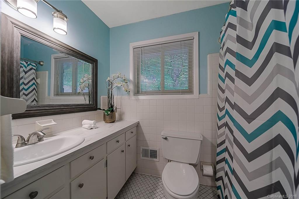5918 Gate Post Road, Unit 7 Charlotte, NC 28211 - Photo 16 of 36 Gallery Image 16